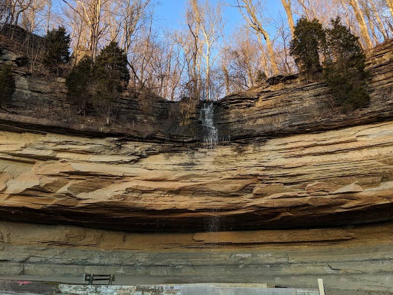 Hanging Rock - Image 1