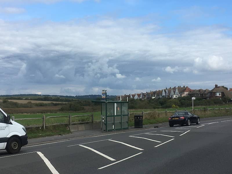 Glyne Gap Field - Image 1