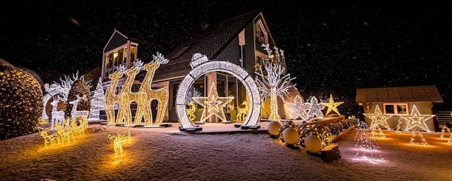Weihnachtshaus Wiedenzhausen - Image 1