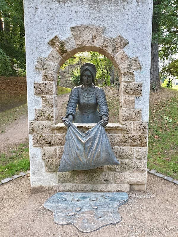 Frau Holle Park - Image 1