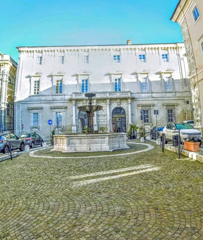 Piazza Santa Margherita dei Gesuiti - Image 2