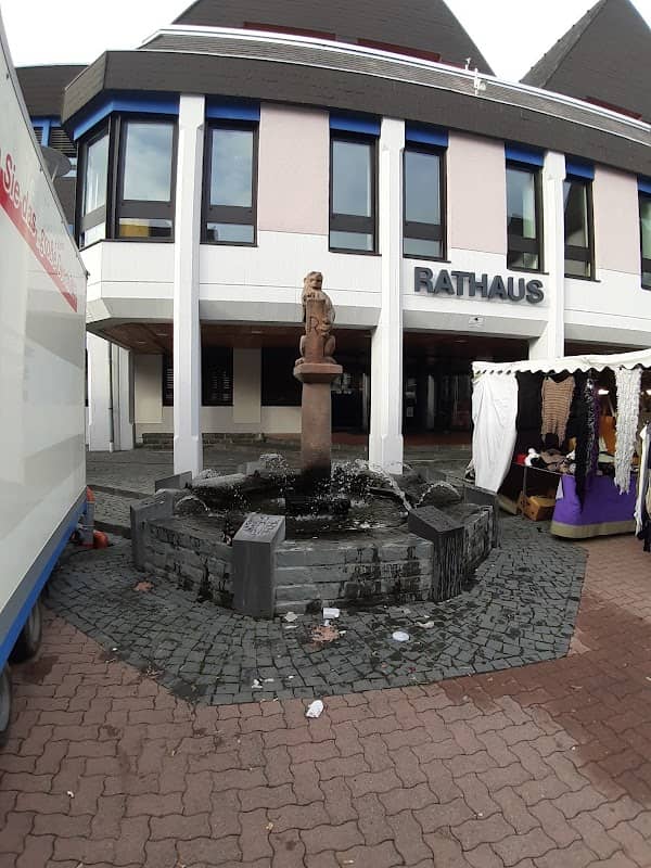 Rathaus Brunnenanlage - Image 1