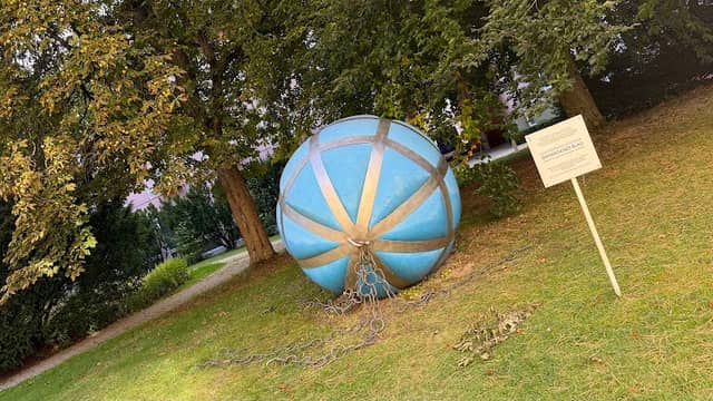 „Gefangenes Blau“ - Kunstobjekt2007 - Image 1
