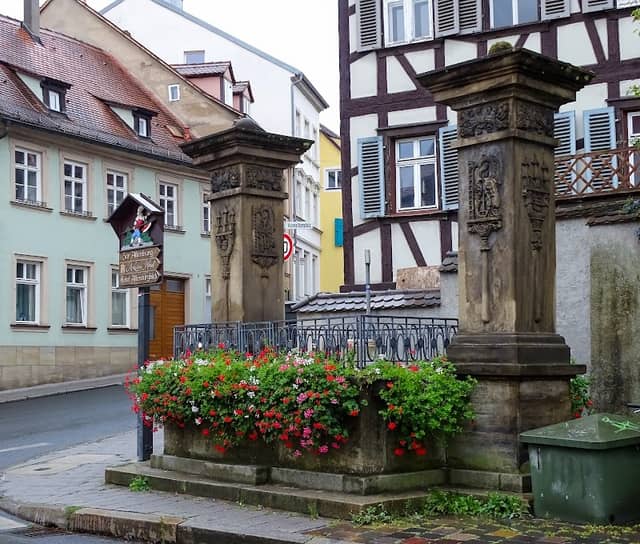 Brunnen am Karmelitenplatz - Image 2