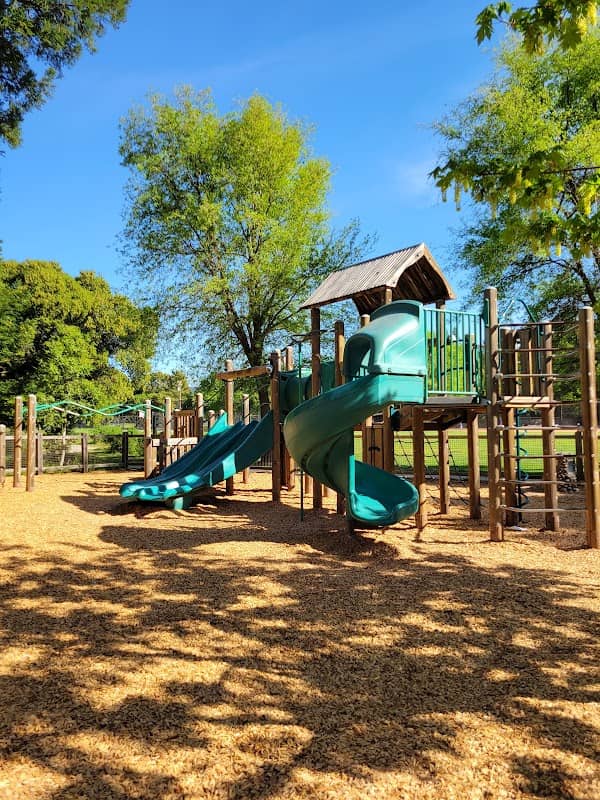 Little People's Park - Image 1
