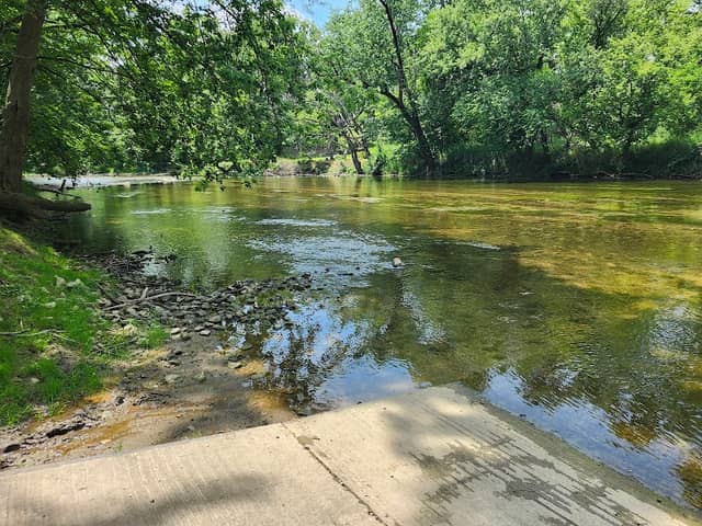Laketon Public Access - Image 1