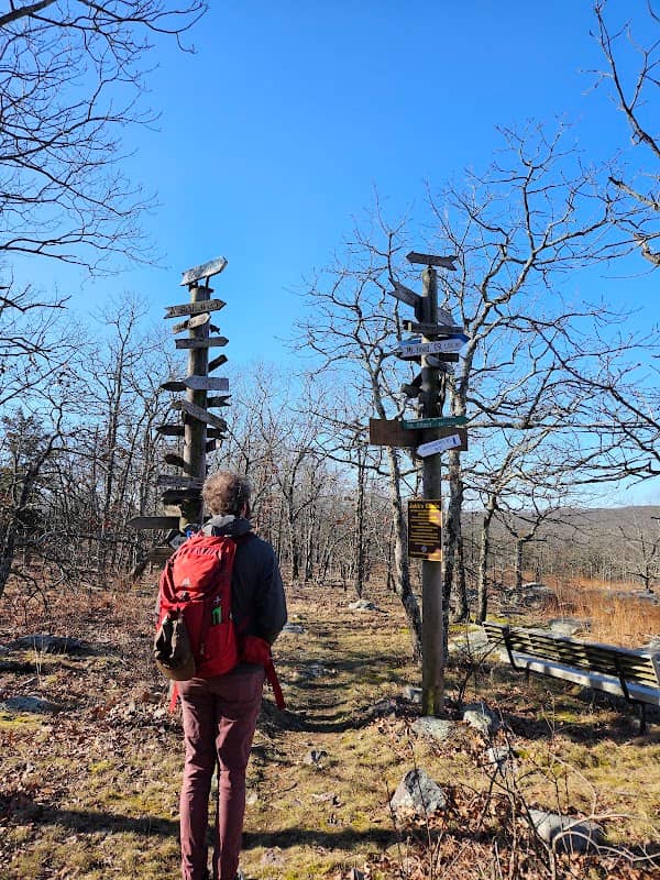 Russell mountain trail head - Image 1