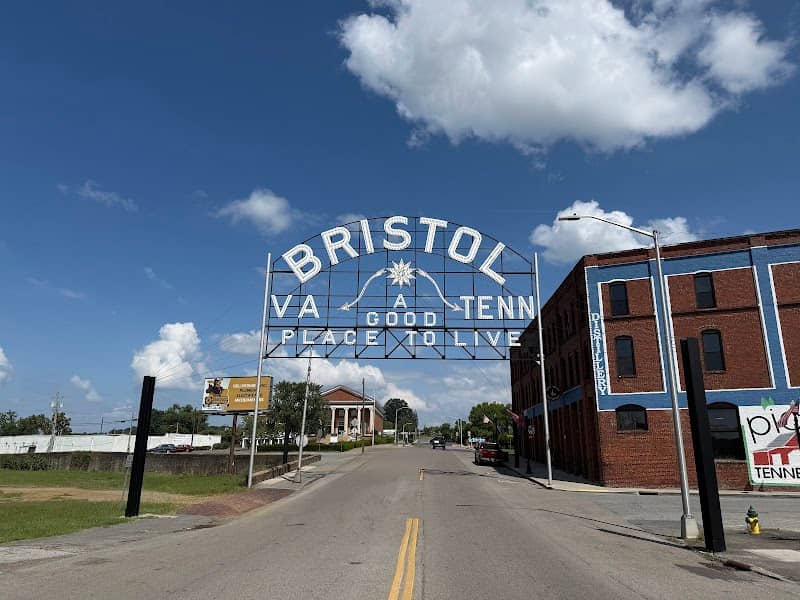Bristol Virginia-Tennessee Slogan Sign - Image 1