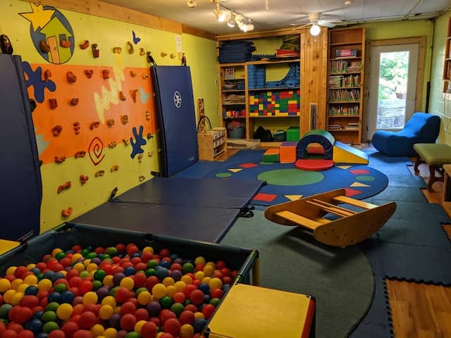 Children's Playhouse - Image 2