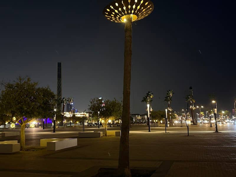 ساحة الكورنيش - Image 1