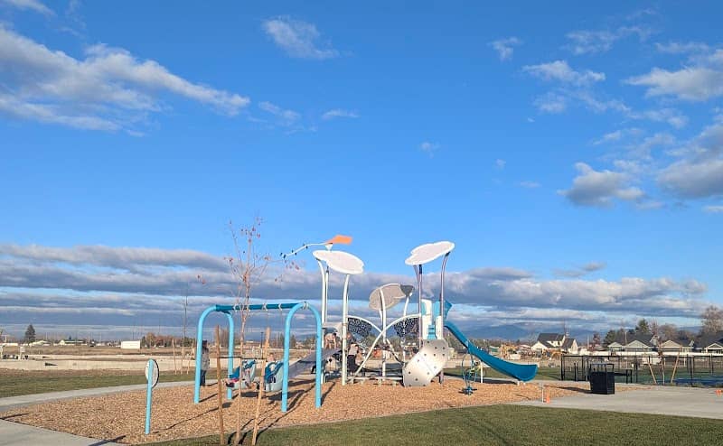 Community Park - Image 2