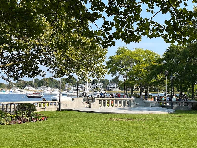 Waterfront Promenade Park - Image 1