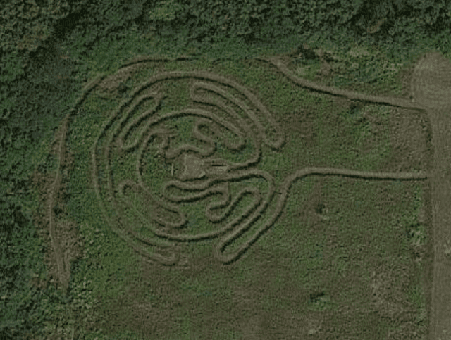 At the Crossroads Prayer Garden and Labyrinth - Image 2