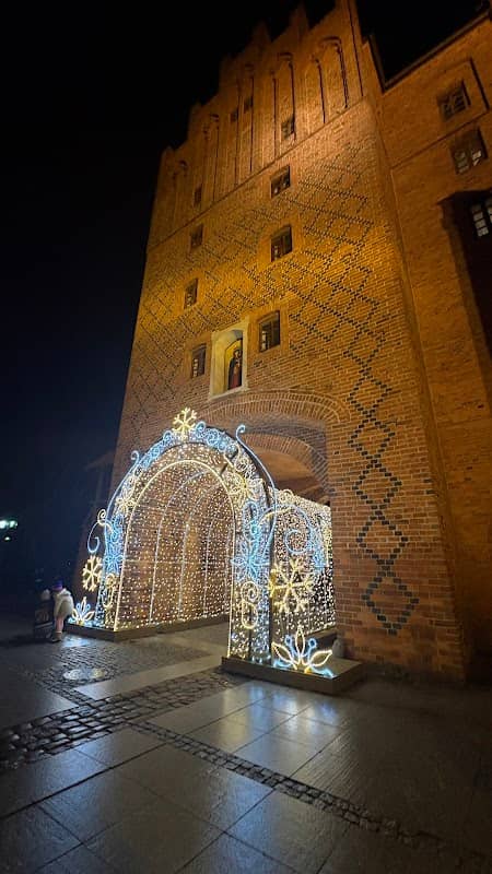 Rzeźba - Kobieta o bursztynowych włosach (Tropami baśni i legend z Warmii i Mazur) - Image 1