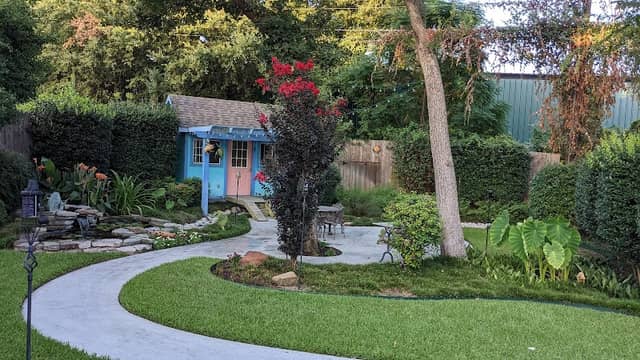 AMA Gardens - Image 2