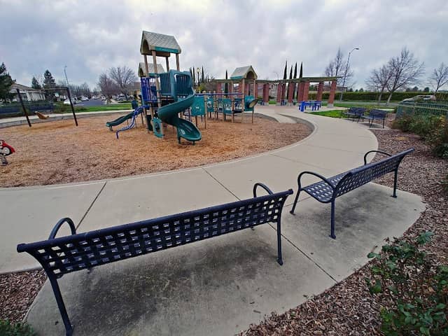 Bridgeway Island Park - Image 2