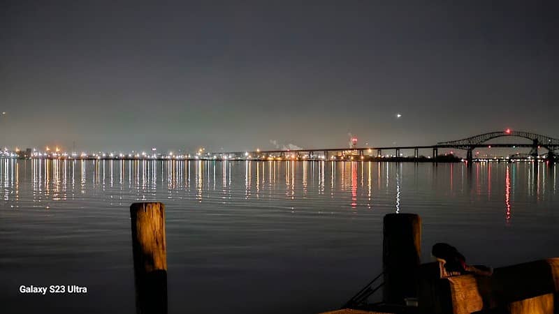 Veterans Park - Image 1