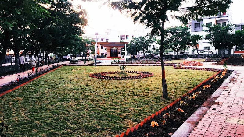 Trimurti Garden - Image 1