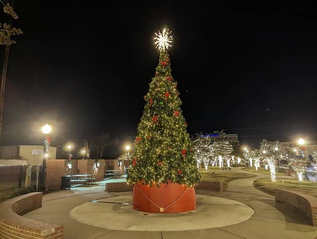 Gloria Stephan Sale Park - Image 2