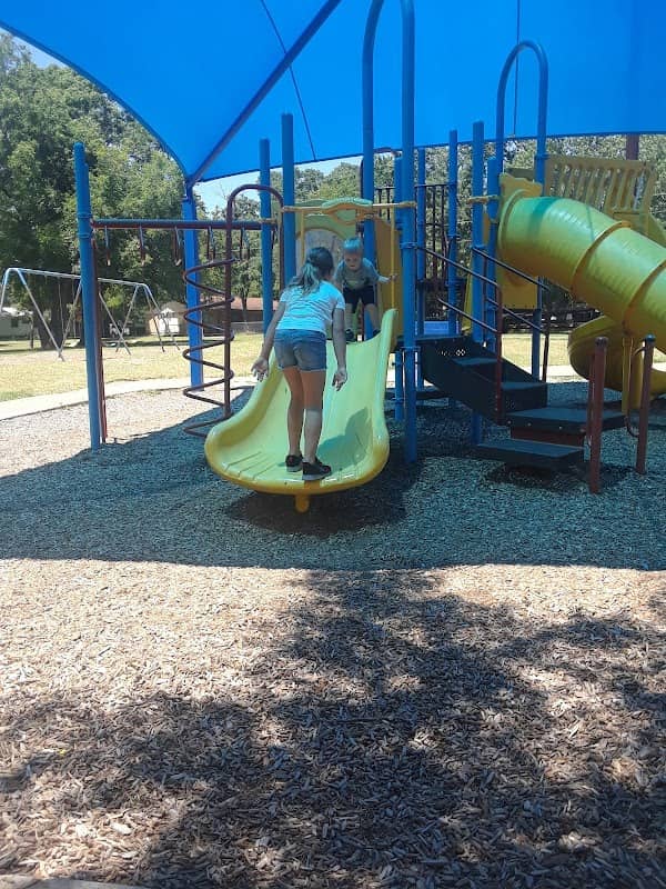 Heard Park - Image 2