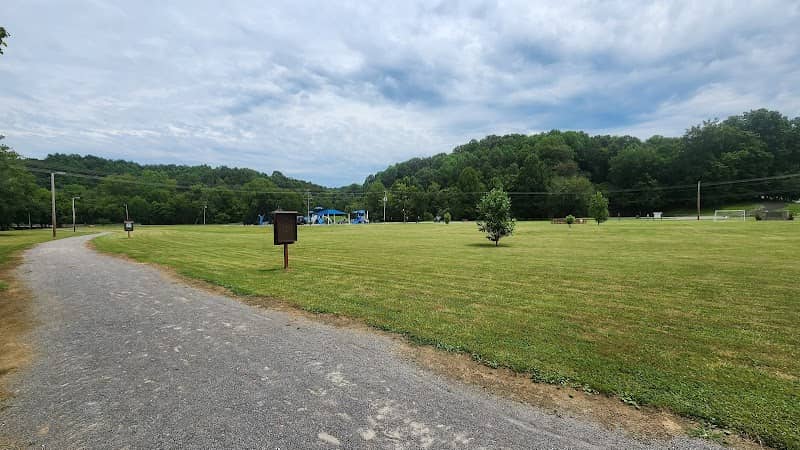 Old Lake Park - Image 2