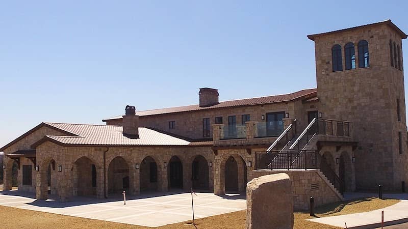 Mari Vineyards - Image 1