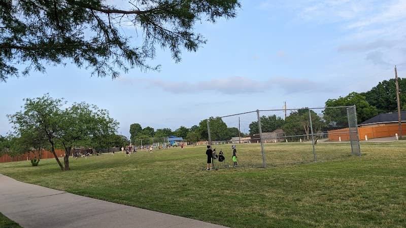Valentine Park - Image 2