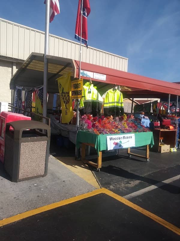 Great Smokies Flea Market - Image 1