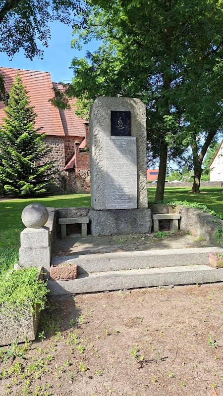 Kriegerdenkmal - Image 1