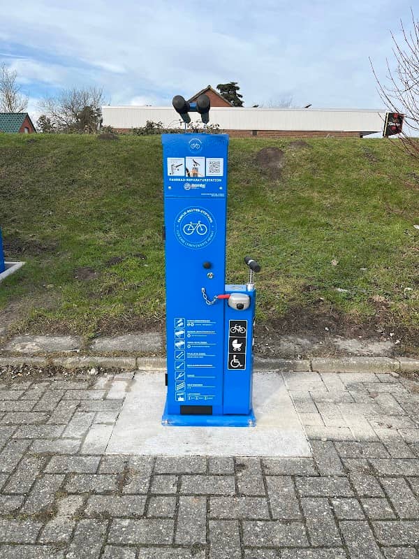 Fahrrad-Reparaturstation (Familie-Reuter-Stiftung) - Image 1