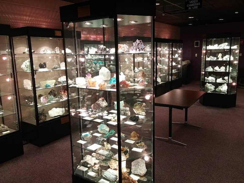 James Madison University Mineral Museum - Image 3
