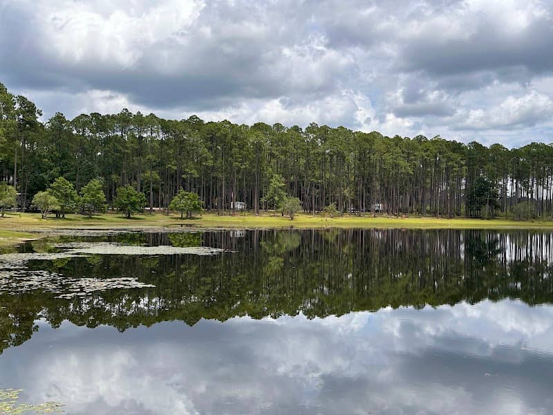 Florida Trail Sand Pond Campground Trailhead - Image 1