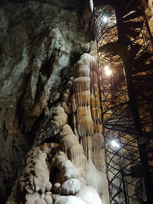 Moaning Caverns Adventure Park - Image 1