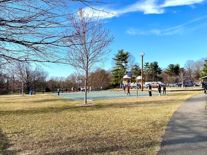 Van Dyck Park - Image 2