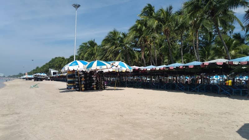 Bangsaen Beach Roundabout - Image 1