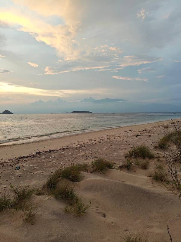 Pantai Pasir Putih - Image 1