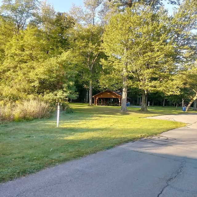 Willis Picnic Area, Bedford Reservation - Image 1