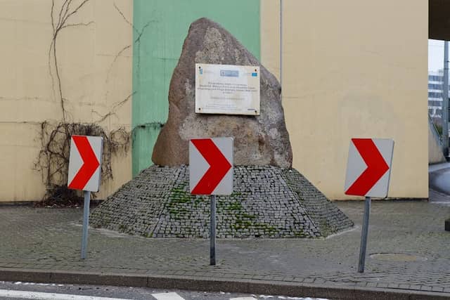 Obelisk pamiątkowy - Image 2
