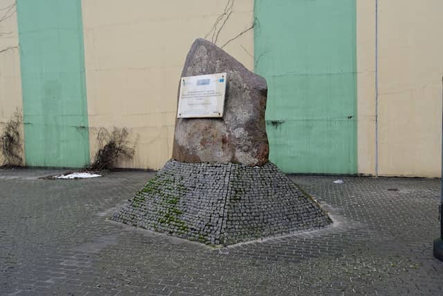 Obelisk pamiątkowy - Image 1