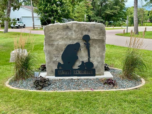 Veterans Memorial - Image 1