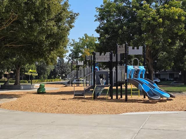 Orchard Park - Image 1