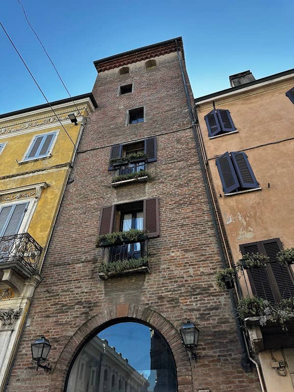 Torre medioevale - Image 1