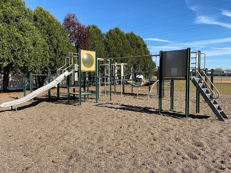 Peters Play Park - Image 1