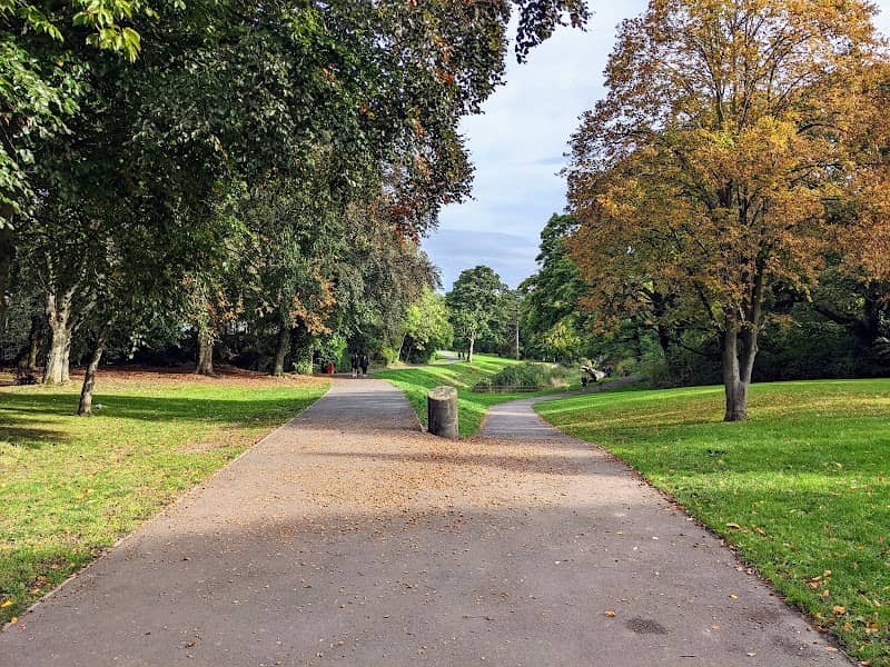 Wallsend Hall Grounds - Image 1
