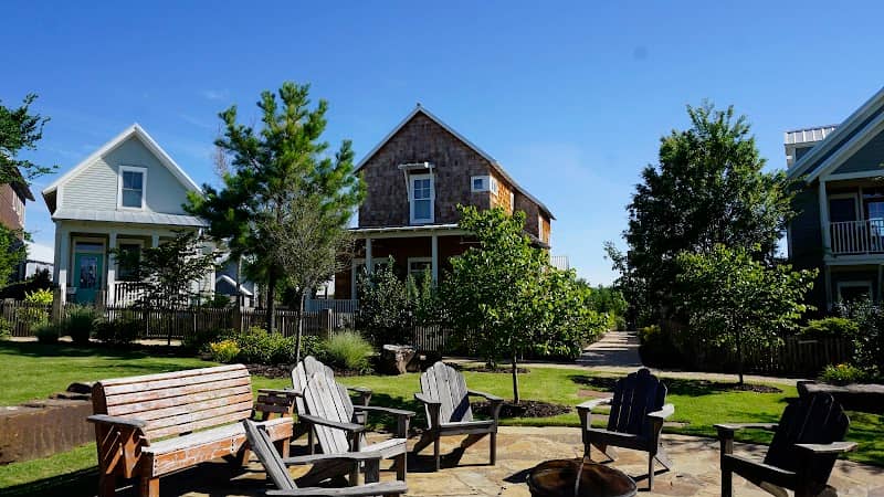Cottage Court - Image 2