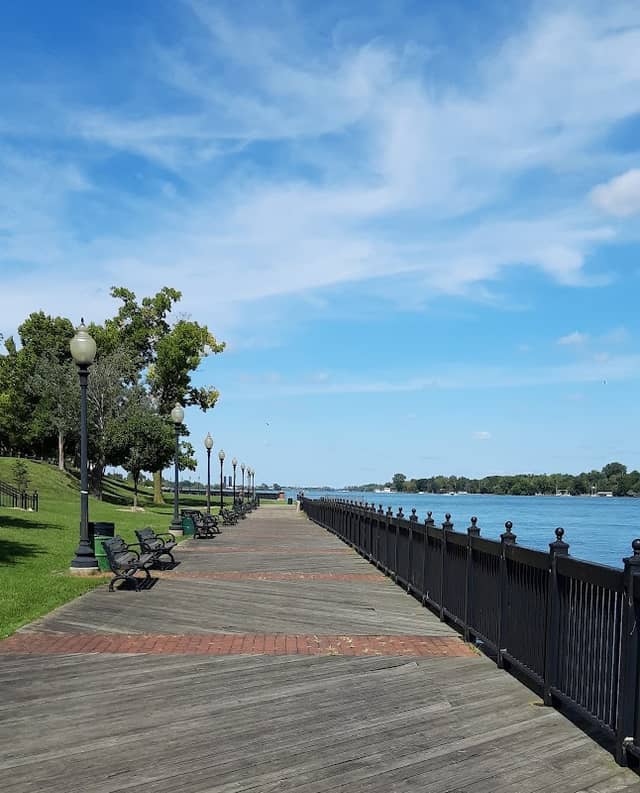 Elizabeth Park - Image 1