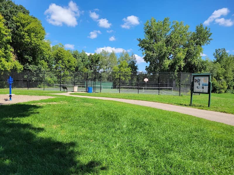 Bur Oaks Park - Image 3