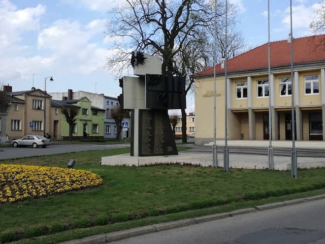 Pomnik Bohaterów Ziemi Bukowskiej - Image 1