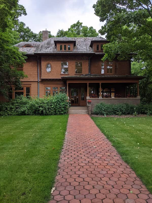 Oakhurst Gardens - Image 1