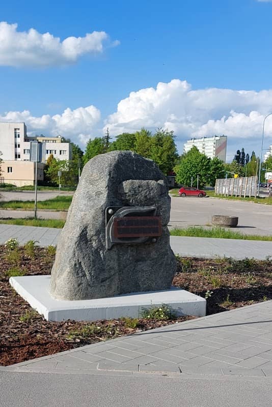 Obelisk Inwalidów Wojennych - Image 1
